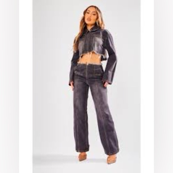 Pretty Little Thing Women's Petite Dirty Grey Raw Hem Straight Leg Jeans - Picture 2 of 9